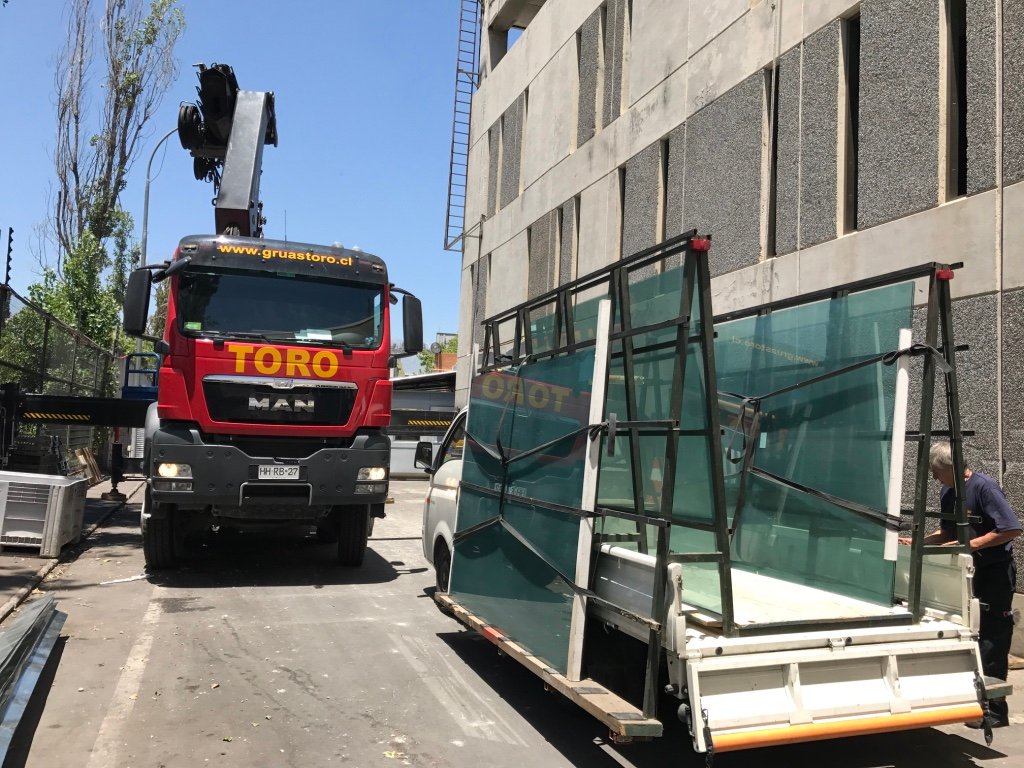 Instalacion Ventanales Espacio Riesco