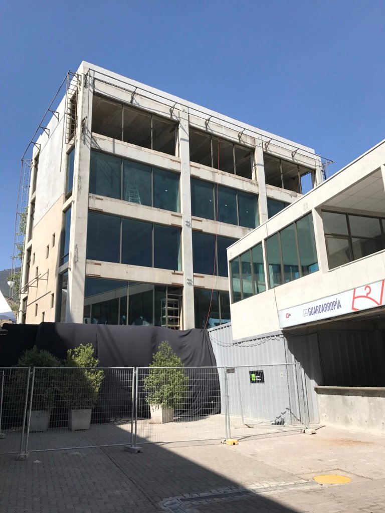 Fabricación e Instalación de Ventanales Espacio Riesco